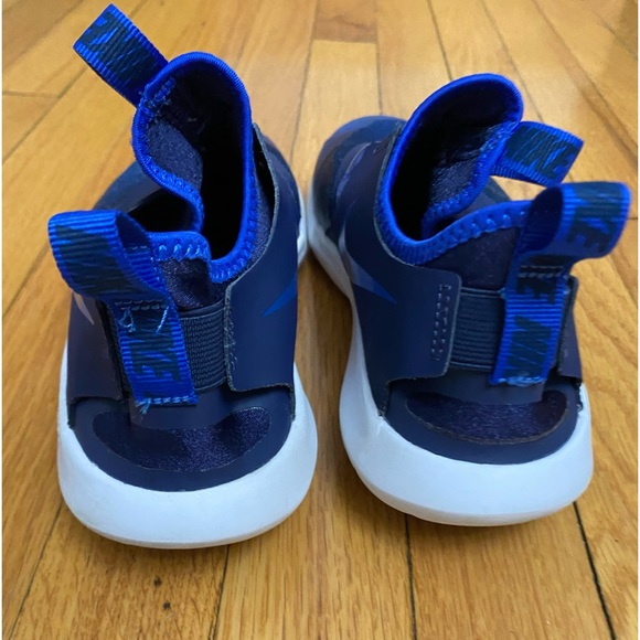 Kids Nike Flex Sneakers, size 6.5 youth. - Picture 3 of 6